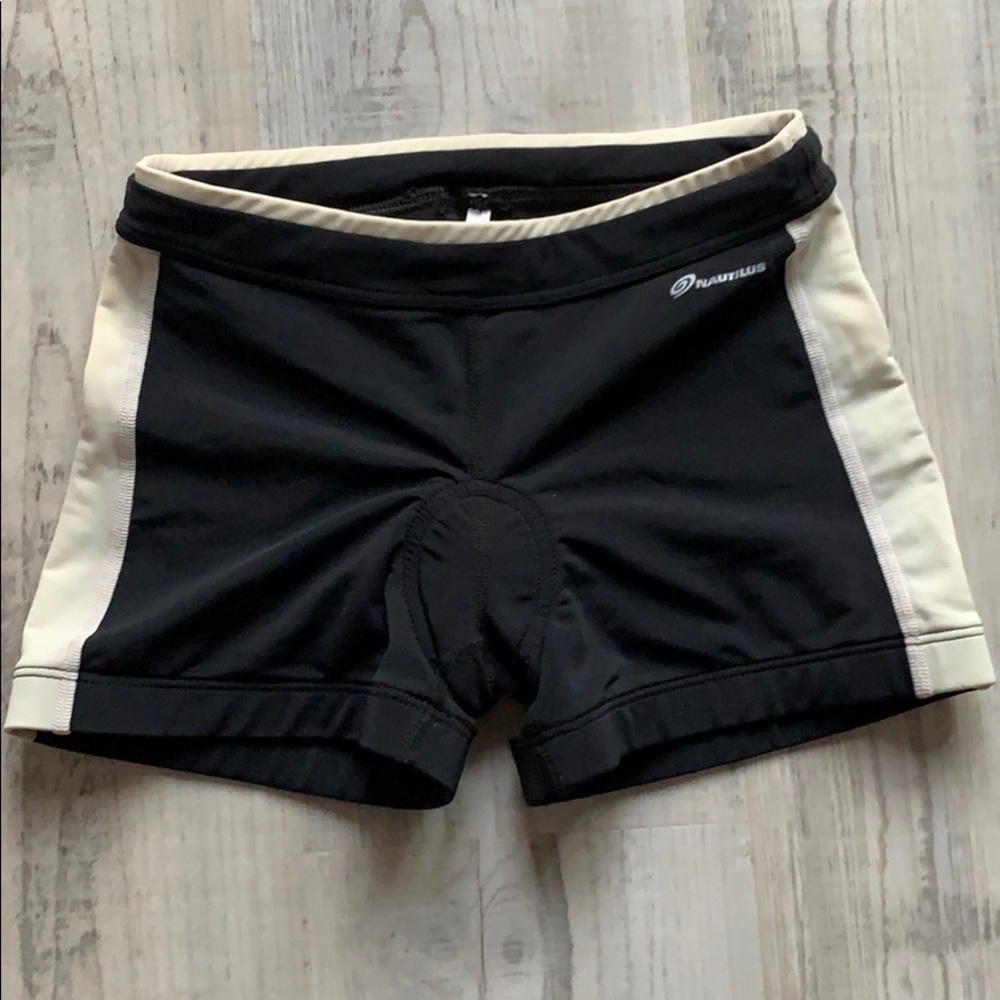 NWOT Nautilus cycling shorts